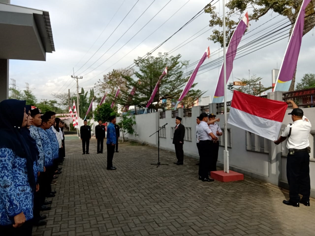 BNNK Ciamis Gelar Upacara Bendera Peringatan HUT Kemerdekaan Ke-74 Republik Indonesia BNNK Ciamis Gelar Upacara Bendera Peringatan HUT Kemerdekaan Ke-74 Republik Indonesia