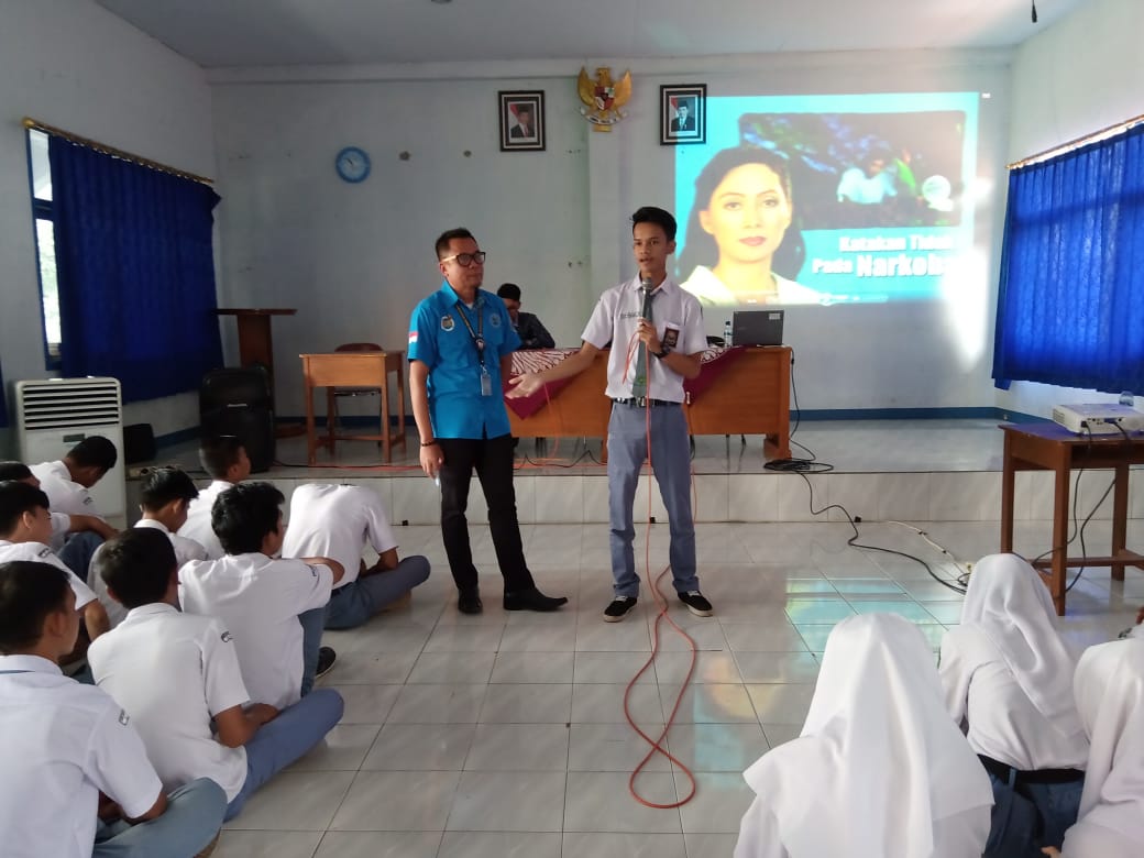 SMK Miftahussalam Gelar Sosialisasi Bahaya Narkoba SMK Miftahussalam Gelar Sosialisasi Bahaya Narkoba