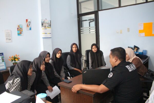 BNNK Ciamis Terima Audiensi Siswi SMK Hepweti Ciamis