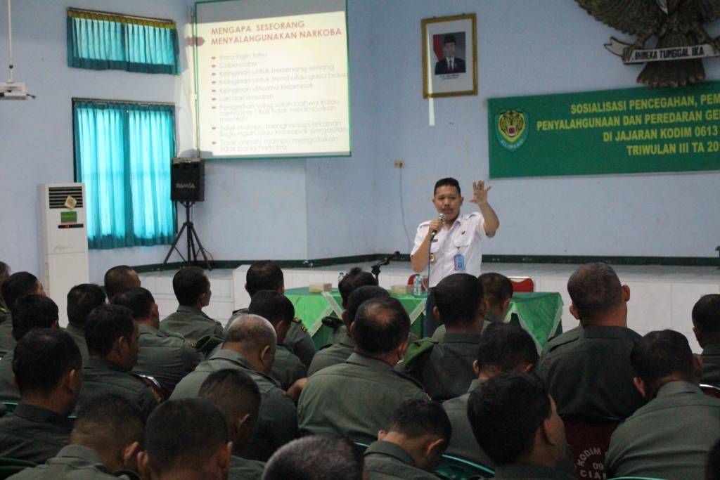 Dandim 0613 Ciamis Serukan Anggotanya Menjadi Pelopor Dalam Penanggulangan Narkoba Dandim 0613 Ciamis Serukan Anggotanya Menjadi Pelopor Dalam Penanggulangan Narkoba