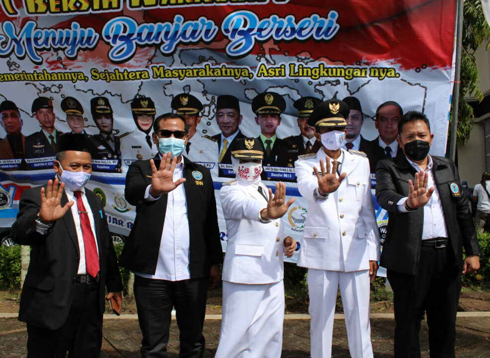 Pemerintah Kota Banjar Launching Desa Bersinar (Bersih Narkoba) Di Peringatan Hari Jadi Kota Banjar Ke – 18 Pemerintah Kota Banjar Launching Desa Bersinar (Bersih Narkoba) Di Peringatan Hari Jadi Kota Banjar Ke – 18