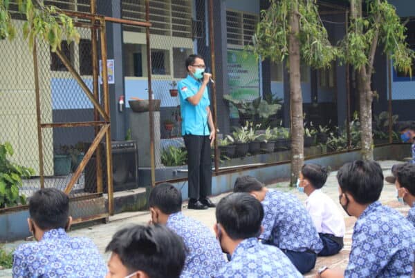 Penyuluhan Tentang Bahaya Penyalahgunaan Narkoba: Bentuk Pencegahan Dini Dikalangan Pelajar Penyuluhan Tentang Bahaya Penyalahgunaan Narkoba: Bentuk Pencegahan Dini Dikalangan Pelajar