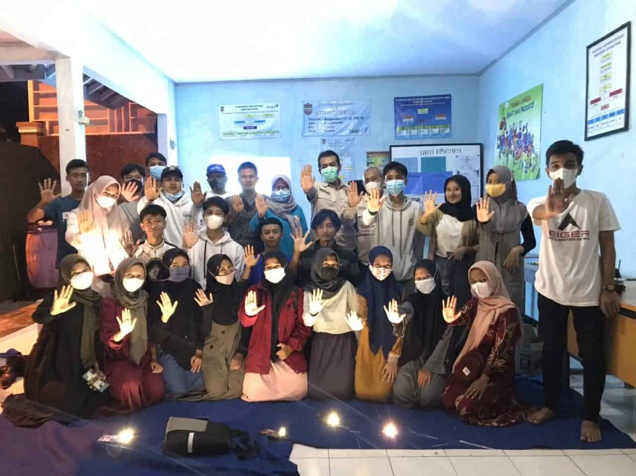 Forum Pemuda Dusun Singandaru Ikuti Penyuluhan Bahaya Narkoba Sambil Ngabuburit
