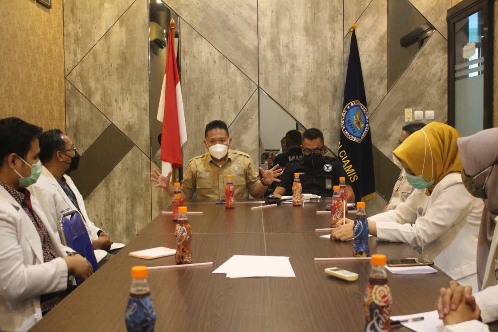 BNNK Ciamis Menerima Kunjungan Audiensi Dari Pengurus Cabang Ikatan Apoteker Indonesia BNNK Ciamis Menerima Kunjungan Audiensi Dari Pengurus Cabang Ikatan Apoteker Indonesia