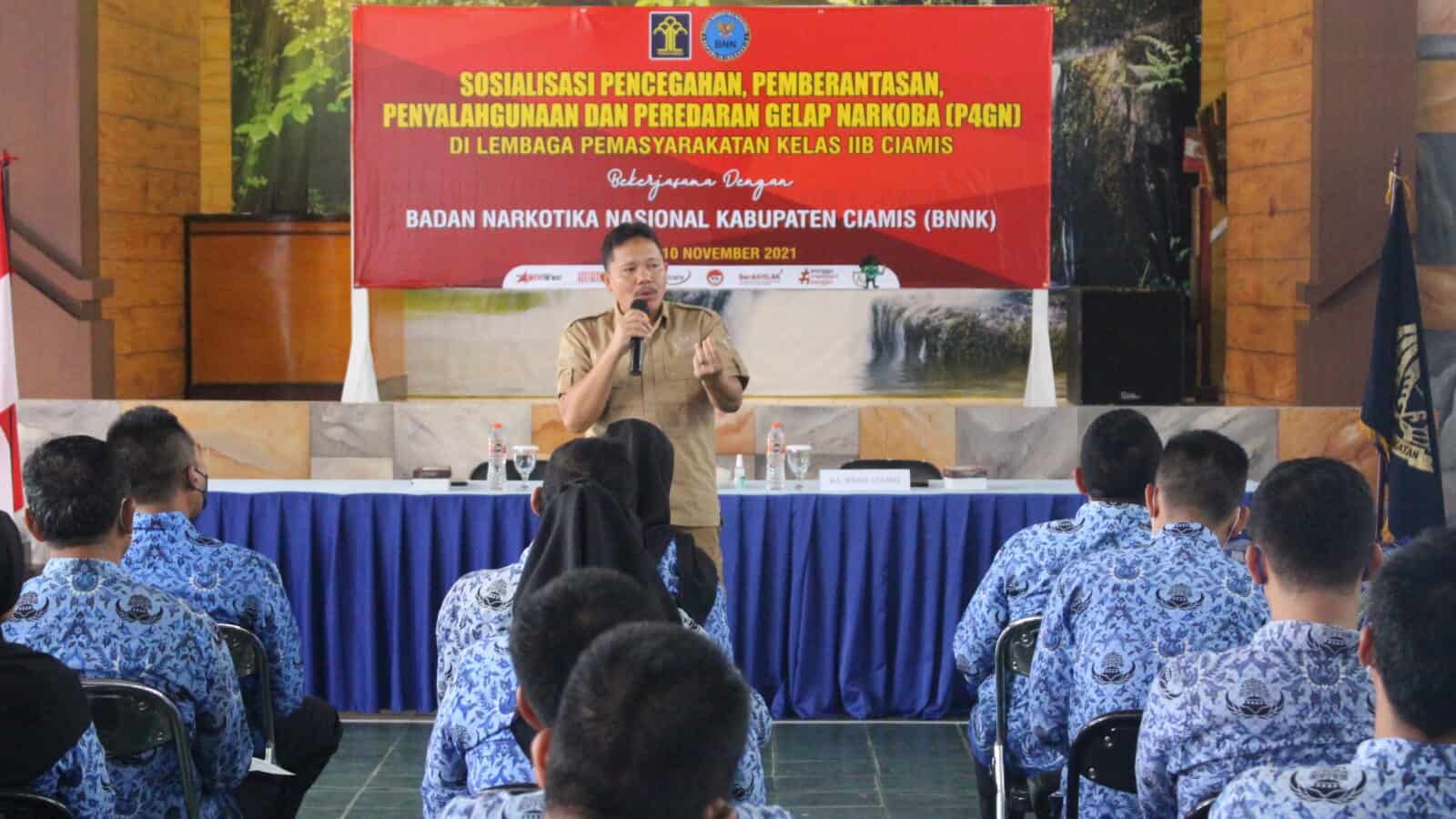 Meningkatkan Pengawasan Internal, Lapas Kelas IIB Ciamis Bekerja Sama Dengan BNNK Ciamis Laksanakan Sosialisasi dan Test Urine