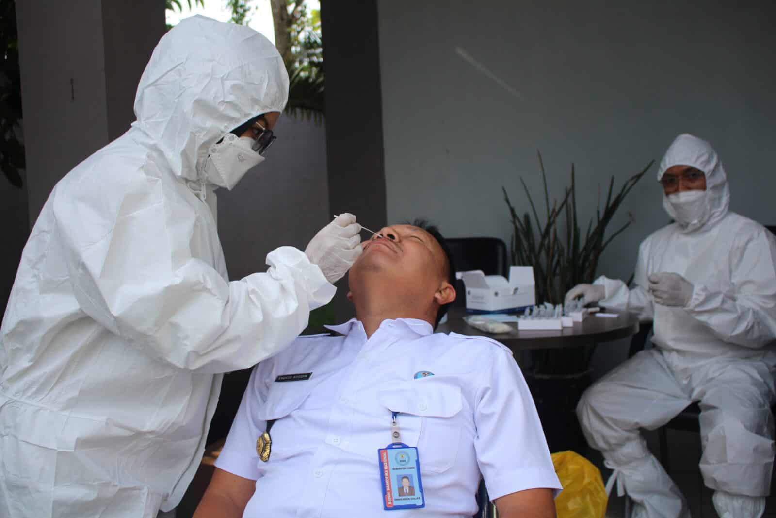 Kepala BNNK Ciamis Tekankan :”Pegawai Tetap Terapkan Protokol Kesehatan dan Taati Aturan Hadapi Libur Nataru” Kepala BNNK Ciamis Tekankan :”Pegawai Tetap Terapkan Protokol Kesehatan dan Taati Aturan Hadapi Libur Nataru”