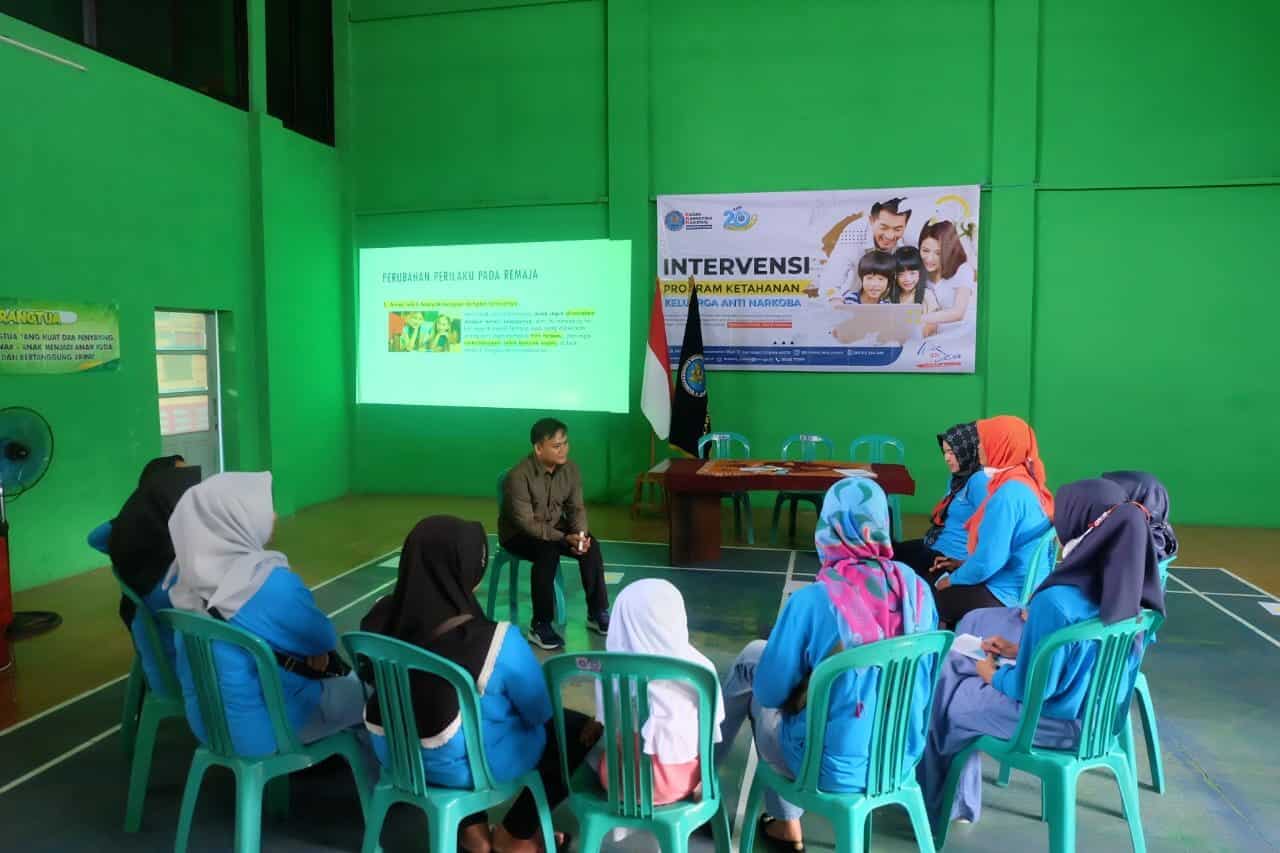 BNNK Ciamis Dorong Keluarga Tingkatkan Keterampilan Dalam Menolak Narkoba BNNK Ciamis Dorong Keluarga Tingkatkan Keterampilan Dalam Menolak Narkoba