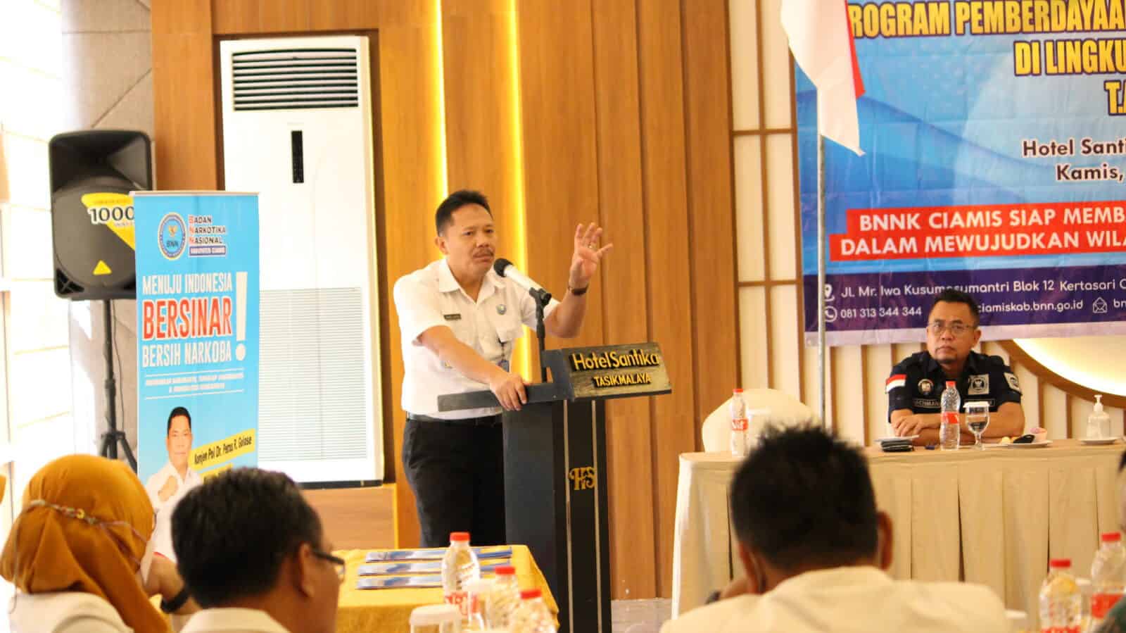 Peran Aktif Lingkungan Swasta Dalam Menanggulangi Masalah Narkoba Peran Aktif Lingkungan Swasta Dalam Menanggulangi Masalah Narkoba