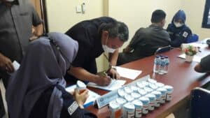 BNNK Ciamis melakukan Tes Urine terhadap Hakim dan Pegawai Pengadilan Negeri Banjar Kelas II