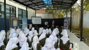 Wujudkan Lingkungan Pesantren Bersih Narkoba, SMP Terpadu Ar-Risalah Ciamis Melaksanakan Kunjungan Belajar ke BNN Kabupaten Ciamis